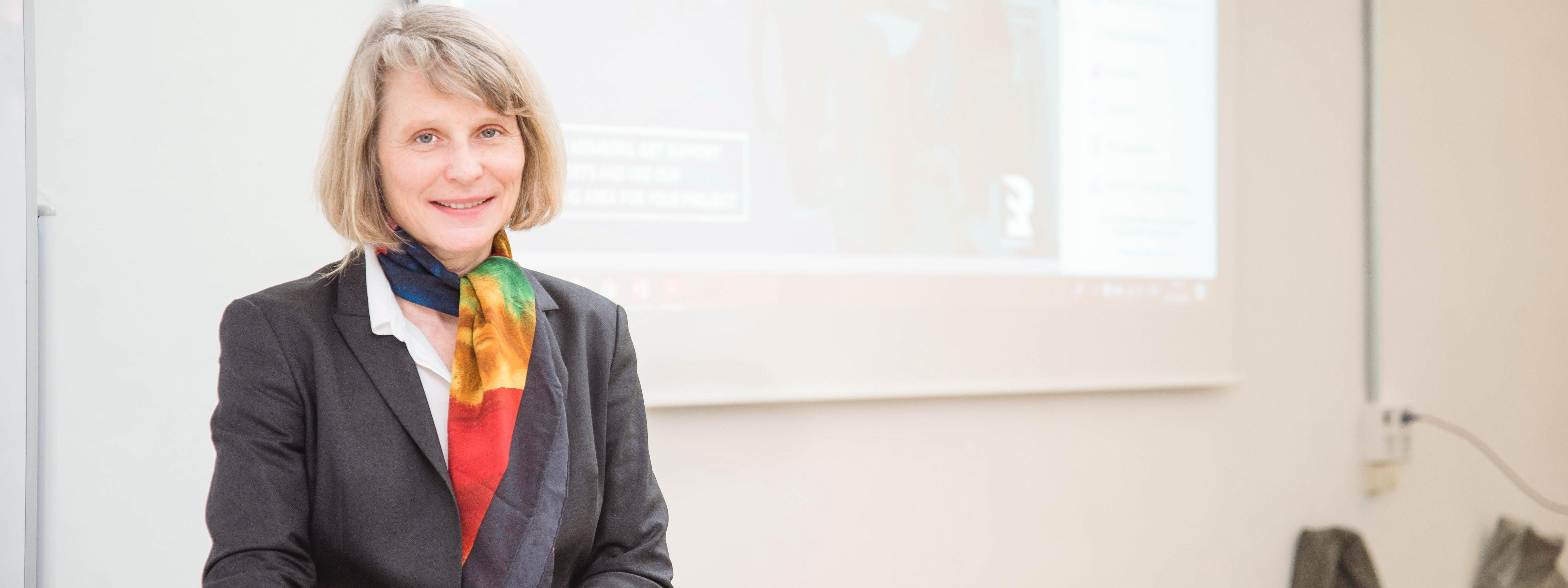 Prof. Christine Volkmann