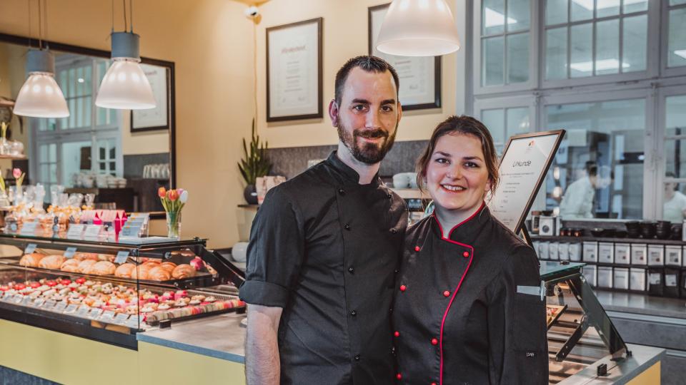 Sven Walton and Ariane Hensch in their café