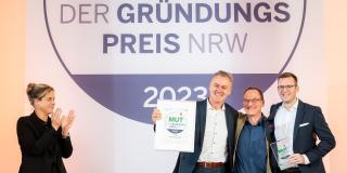 cleansort auf der Bühne des GRÜNDUNGSPREISES NRW