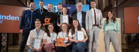 Die Gewinnerteams der Start-ups RecyCoal und upstair